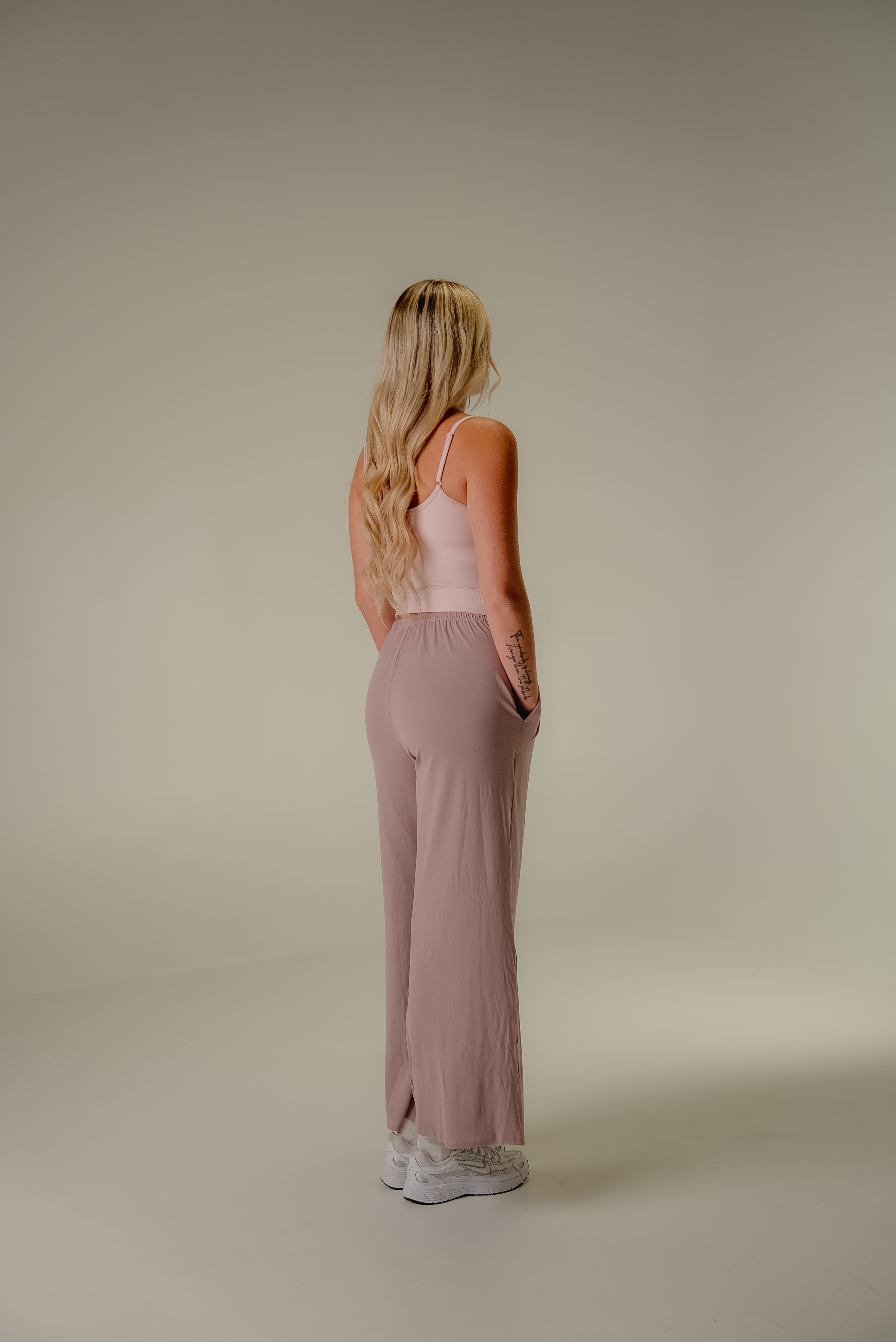 Form Transit Pants - Mauve