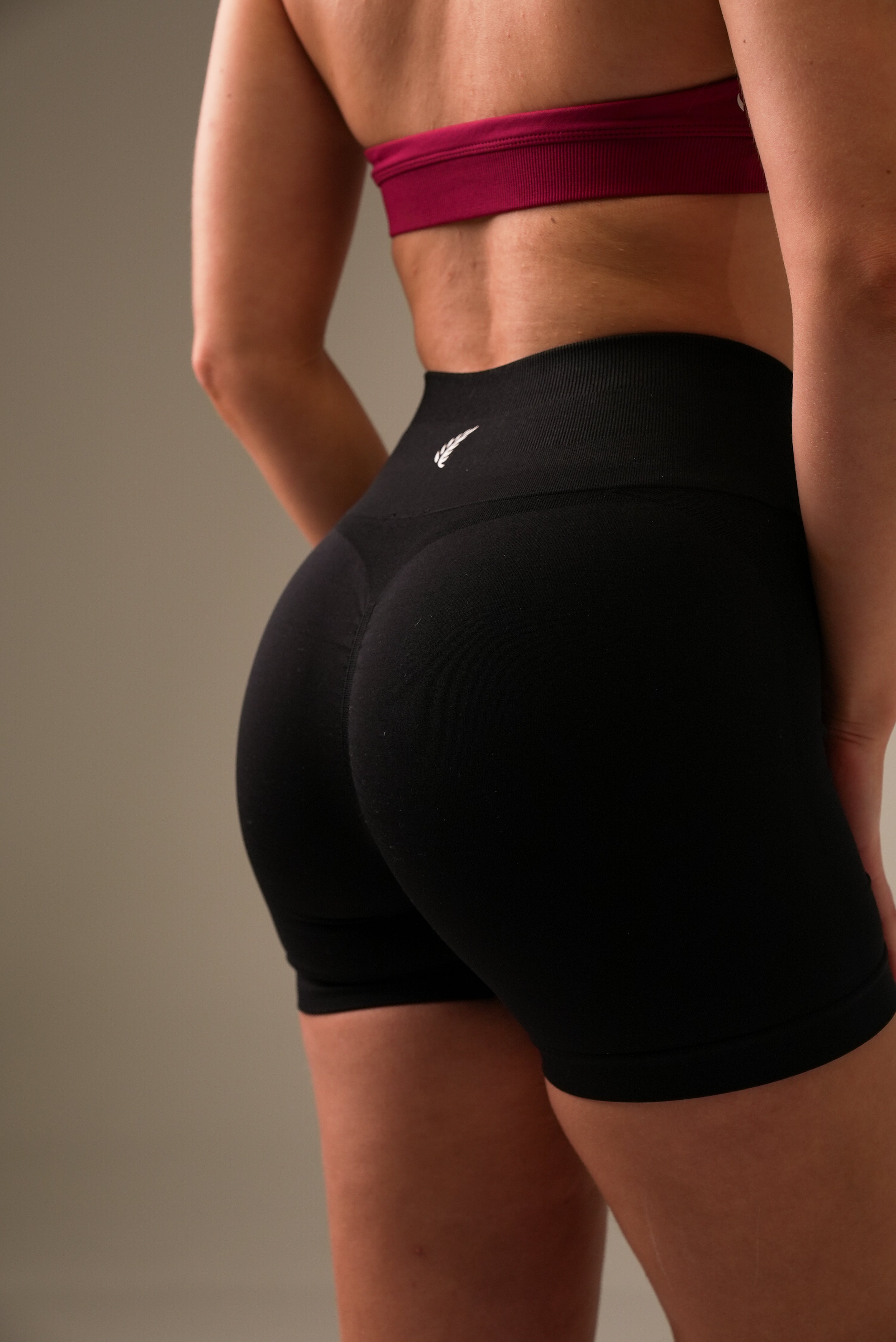 Staple Shorts - Black