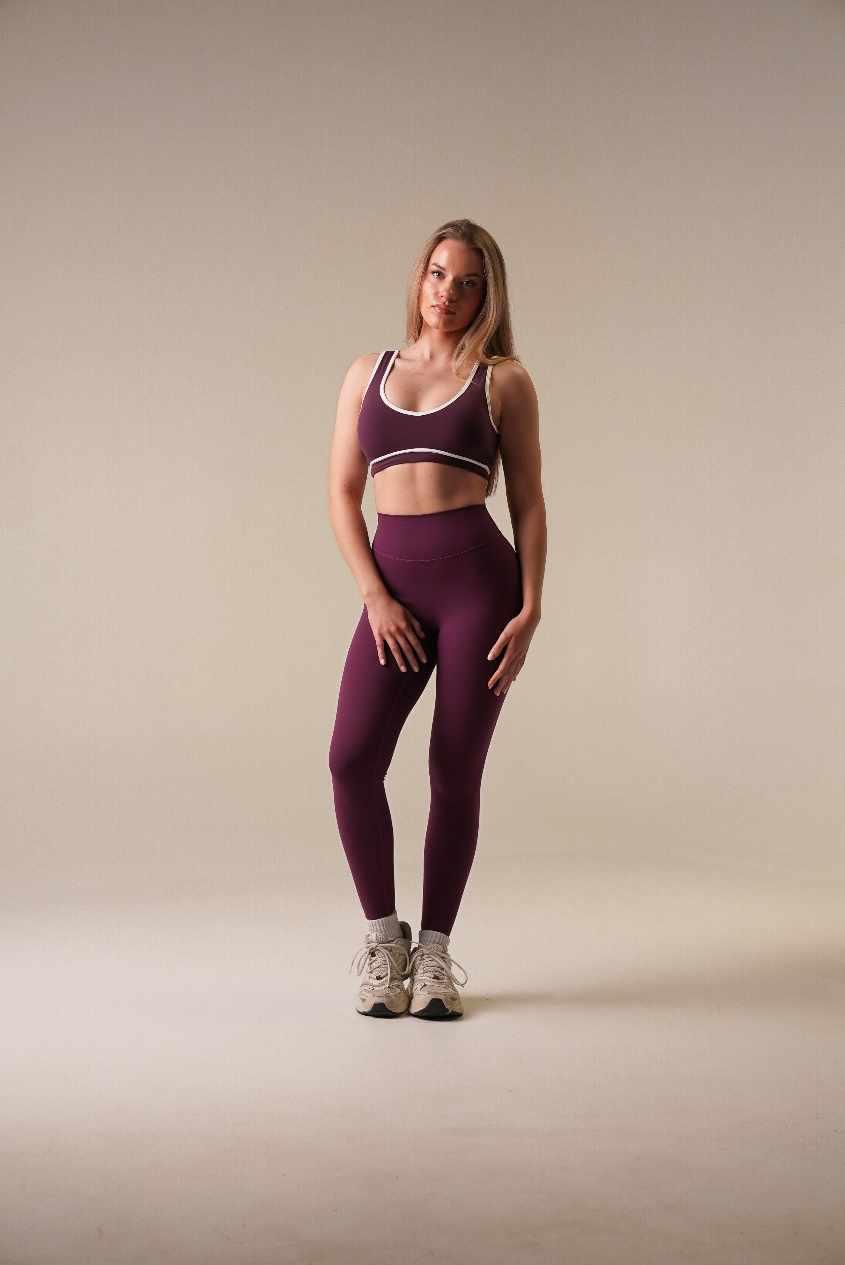Form Leggings - Plum