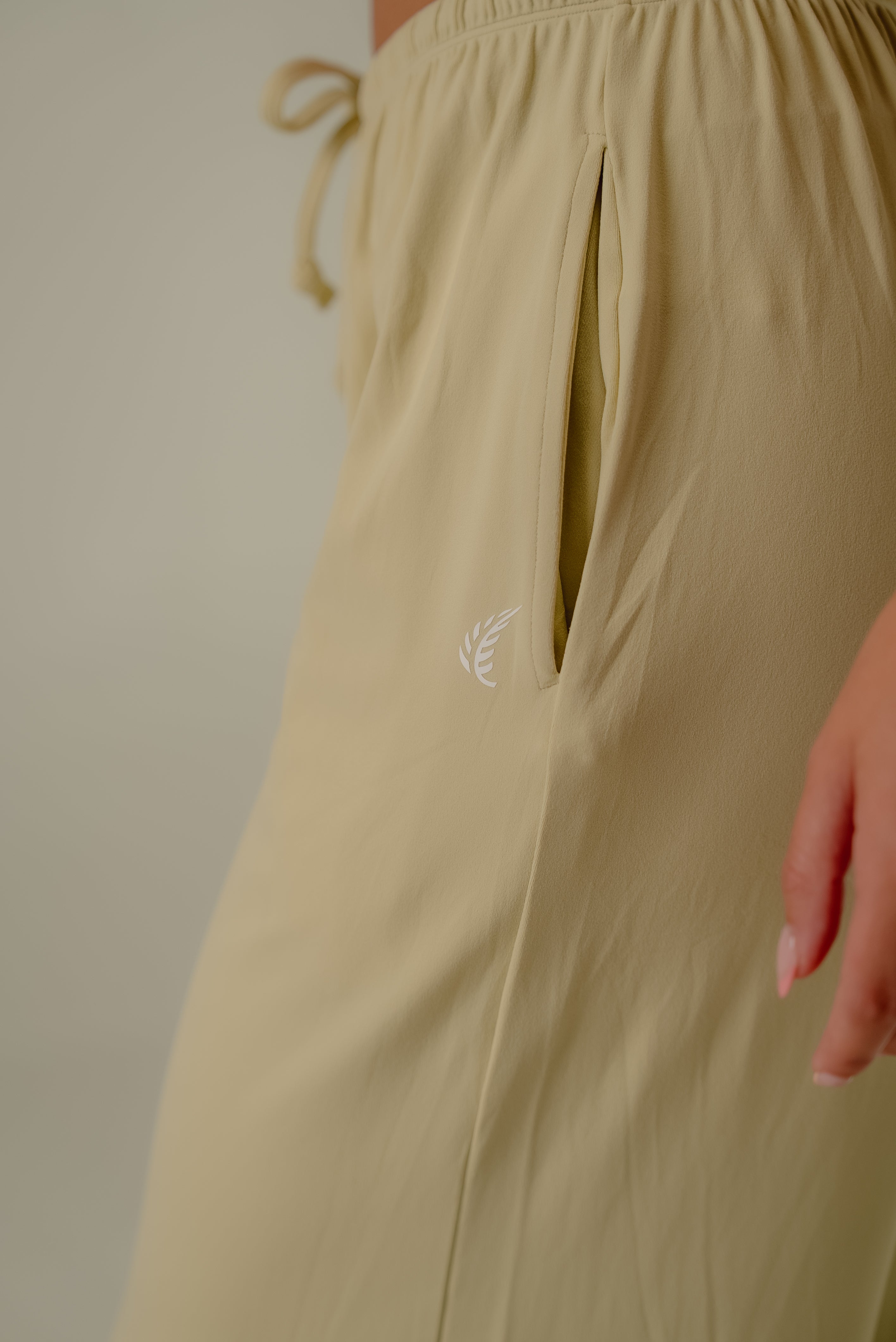 Form Transit Pants - Butter