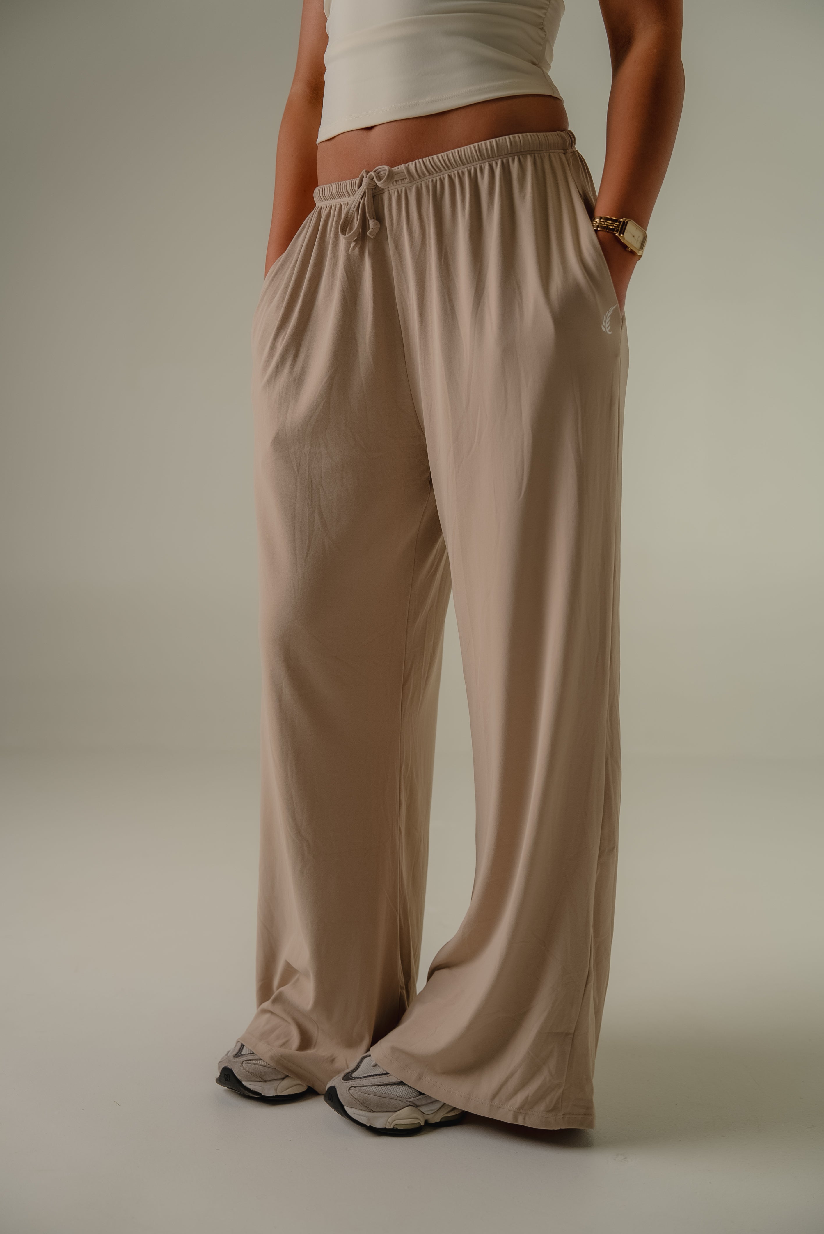 Form Transit Pants - Dune