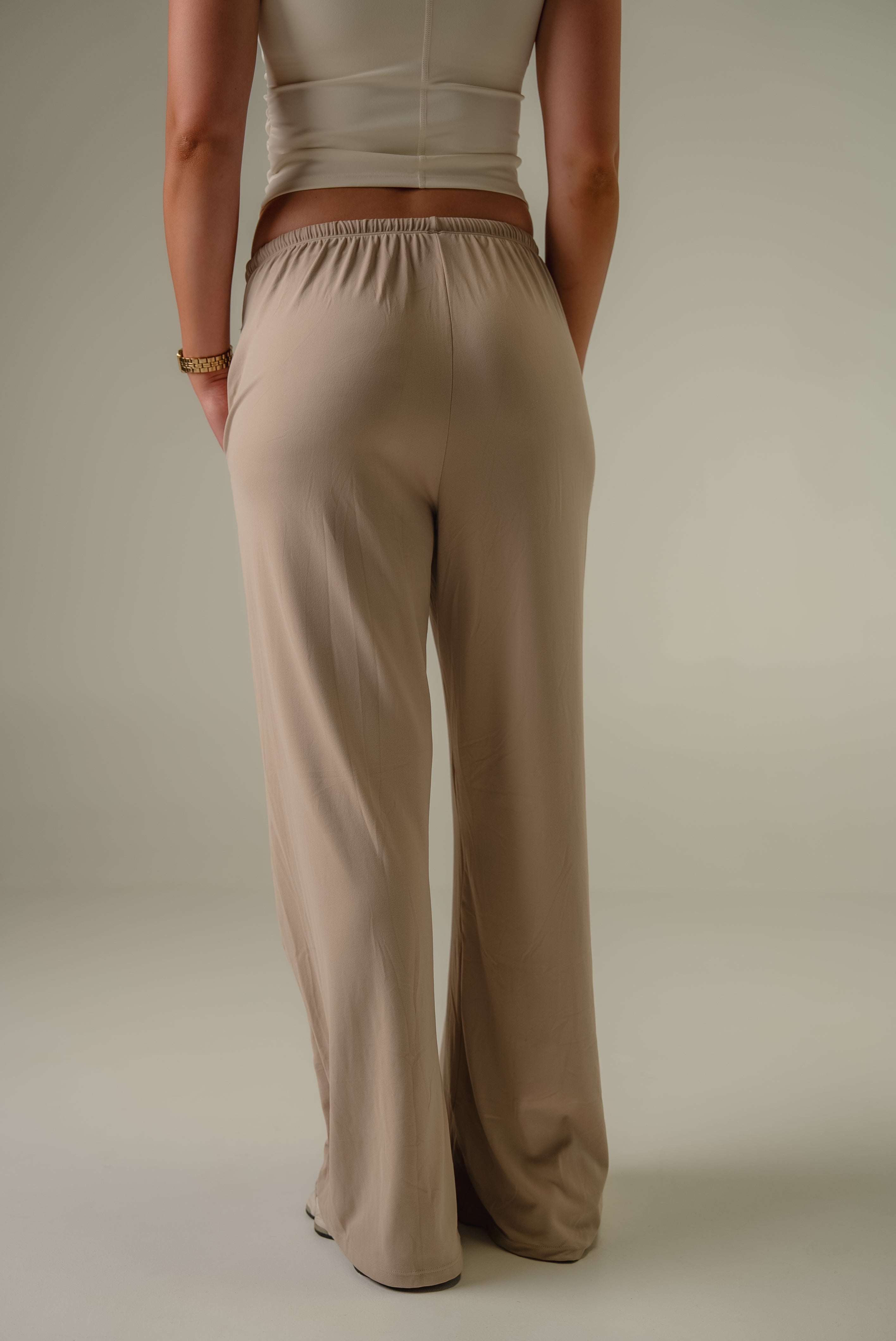 Form Transit Pants - Dune