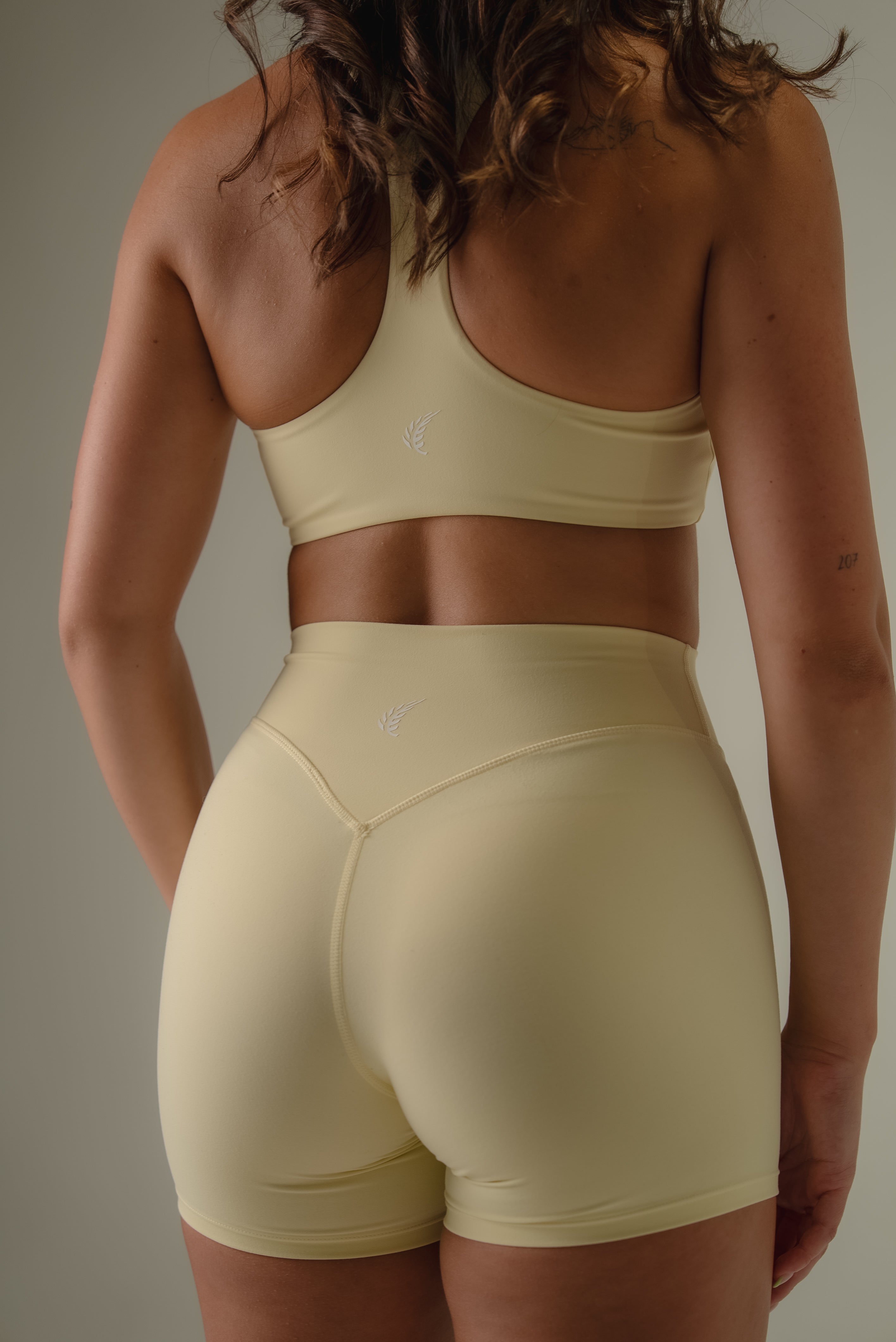 Form Shorts - Butter