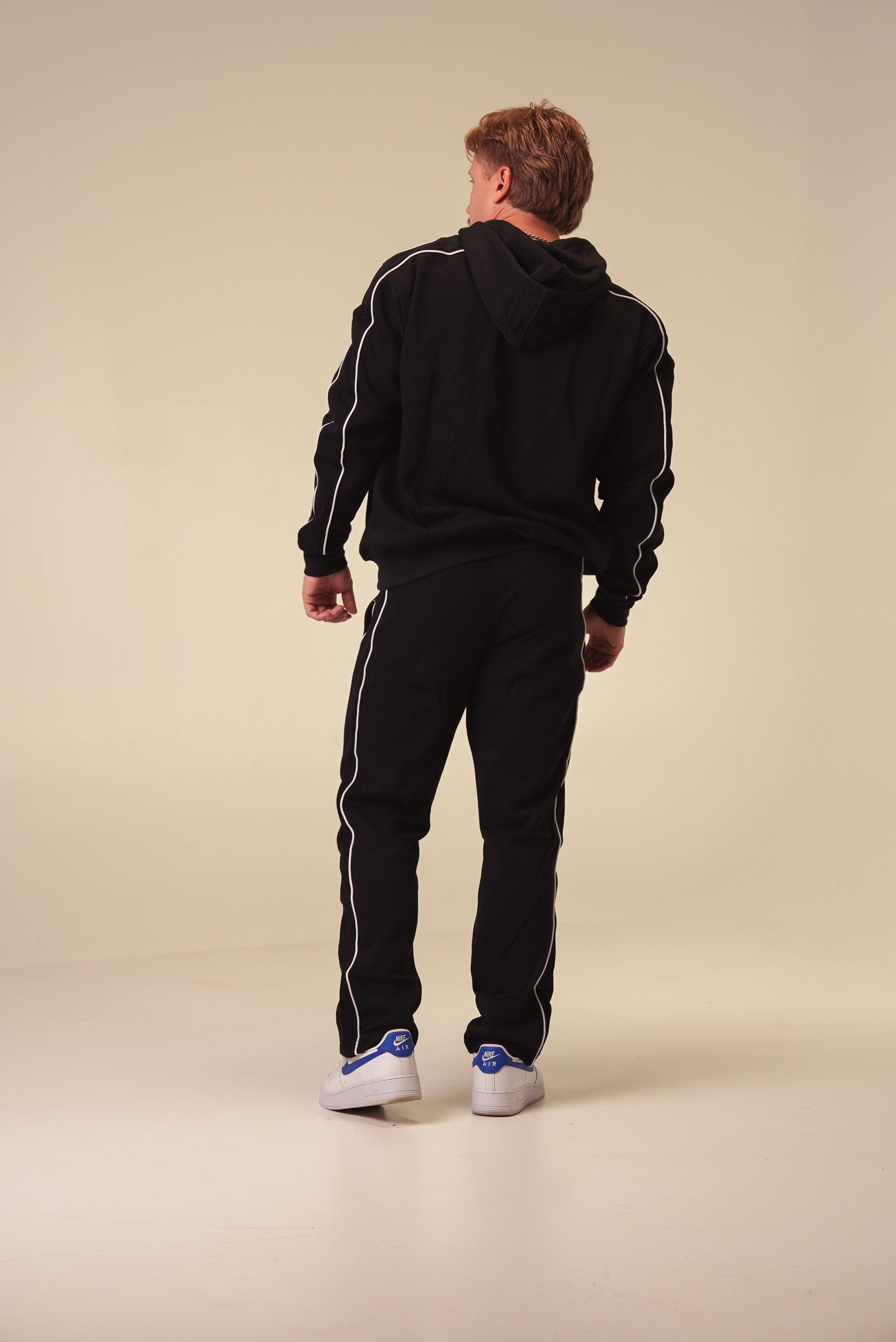 United Open-Bottom Sweatpants - Black